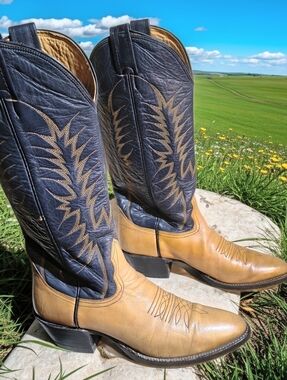 Women's NoconaTwo-Tone Western Cowboy Boots - Black & Tan Leather 7B, Superb